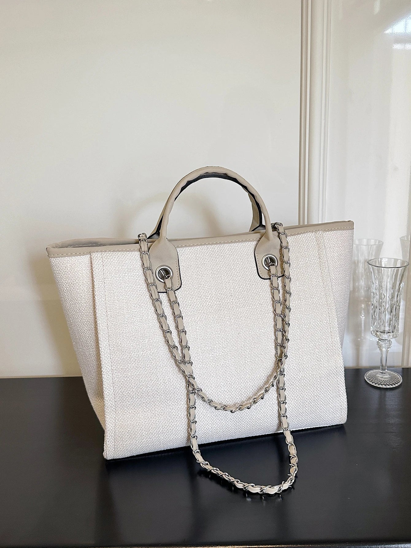CANVAS CHAIN TOTE – LARGE CAPACITY COMMUTER BAG