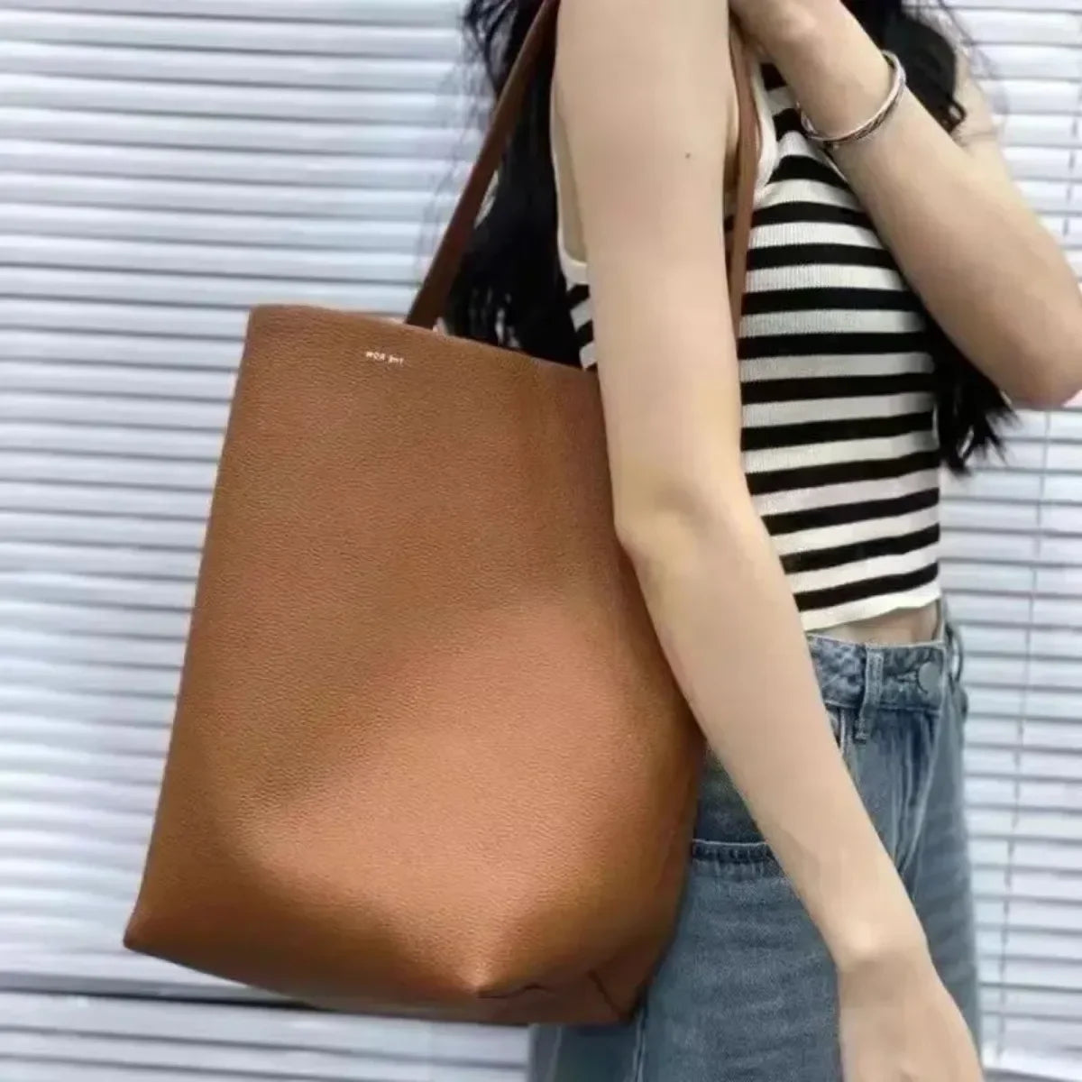 EMILIA LEATHER BUCKET TOTE