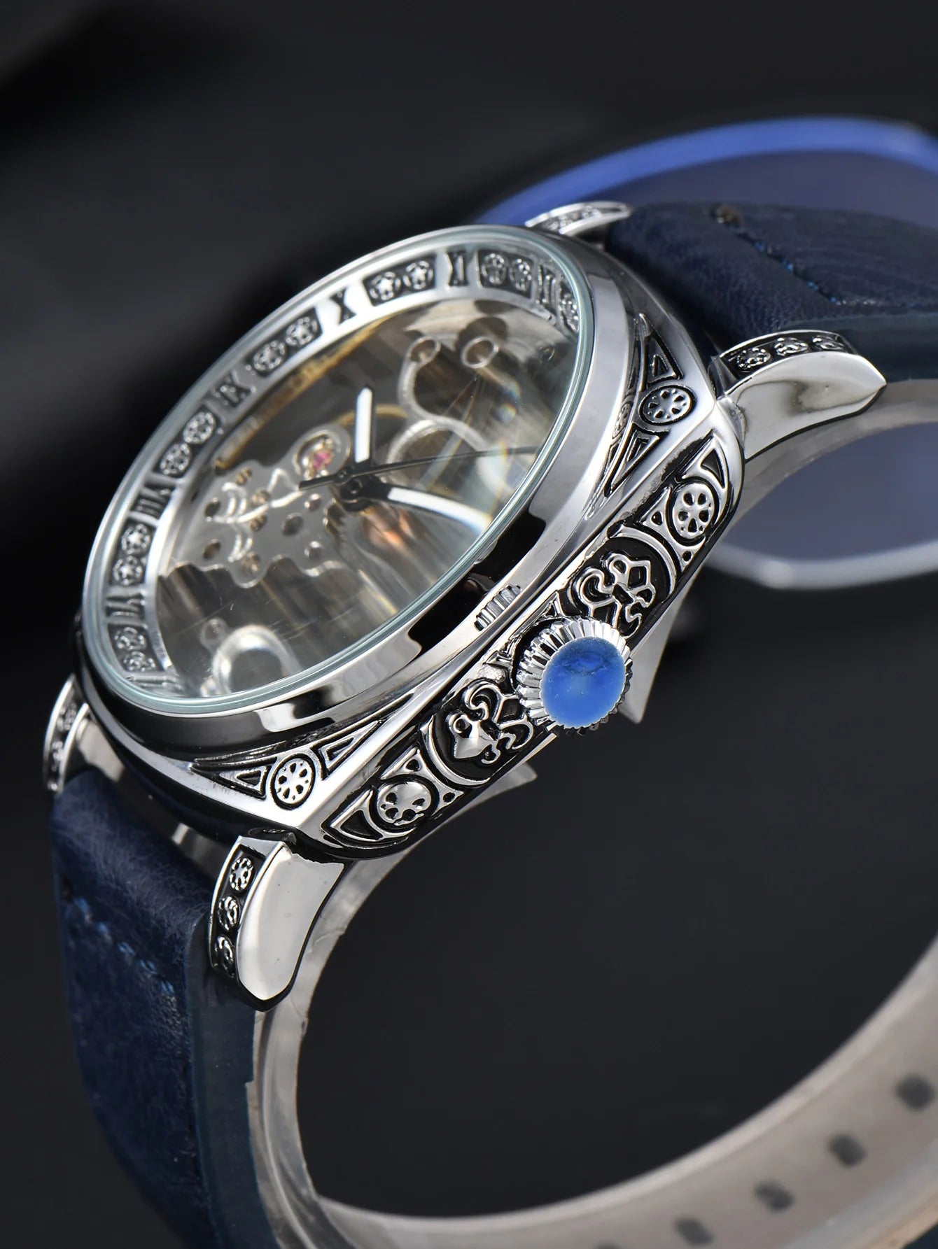 THE LONGLUX HERITAGE SKELETON