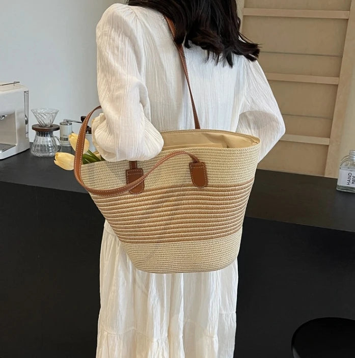 ADWOA STRAW SHOULDER BAG