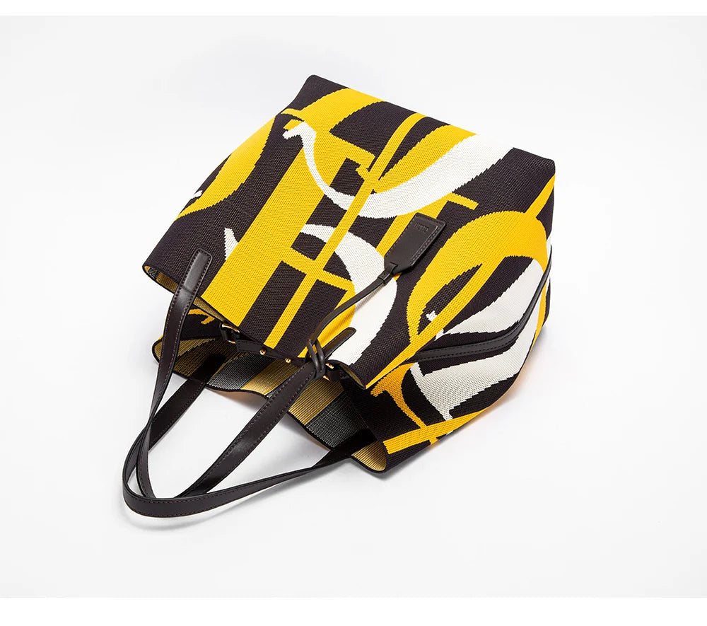 LUCY RETRO BUCKET HANDBAG