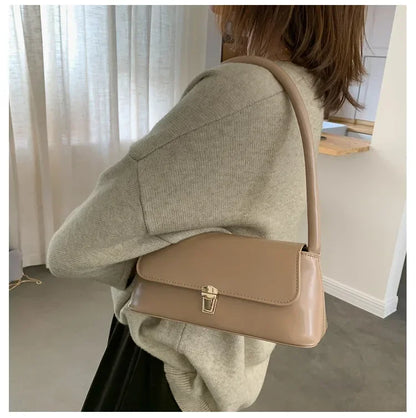 Aria Luxe Saddle Bag