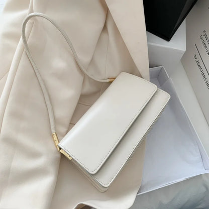 Aria Luxe Saddle Bag