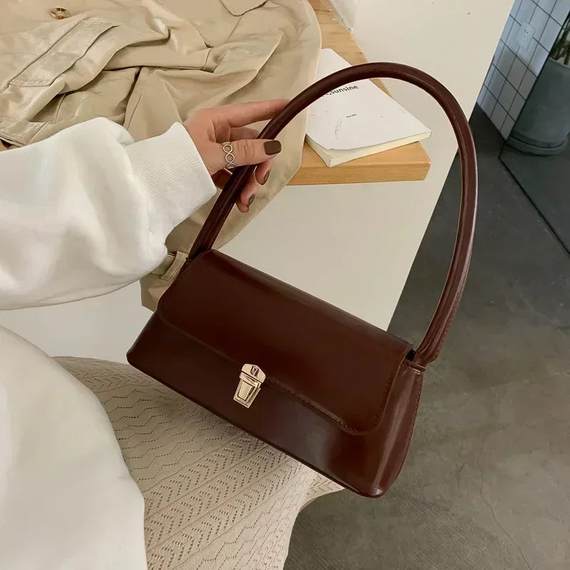 Aria Luxe Saddle Bag