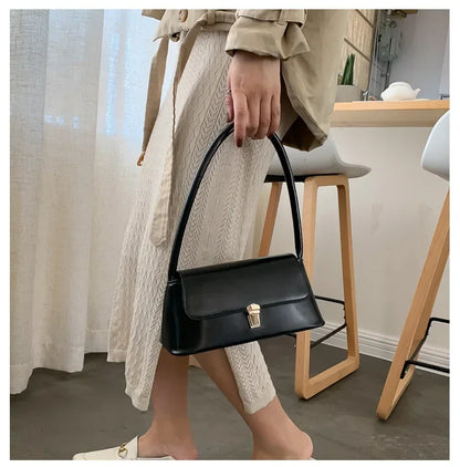 Aria Luxe Saddle Bag