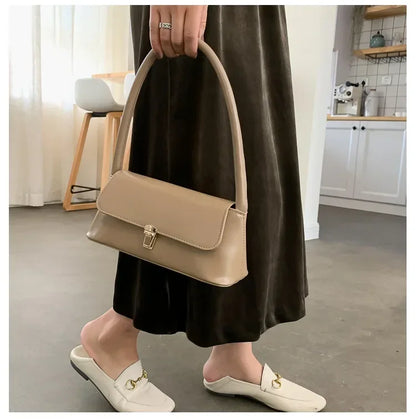 Aria Luxe Saddle Bag