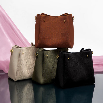 GEORGIA LETTER SHOULDER BAG