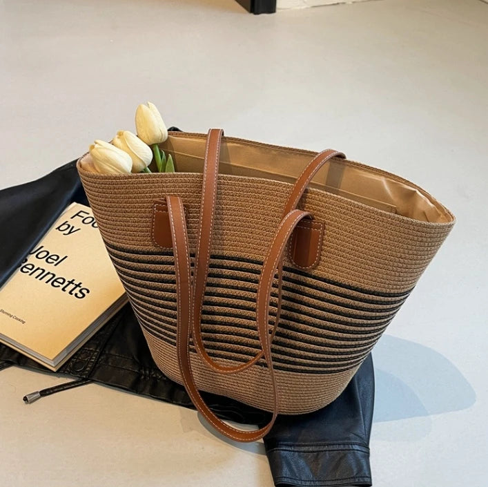 ADWOA STRAW SHOULDER BAG