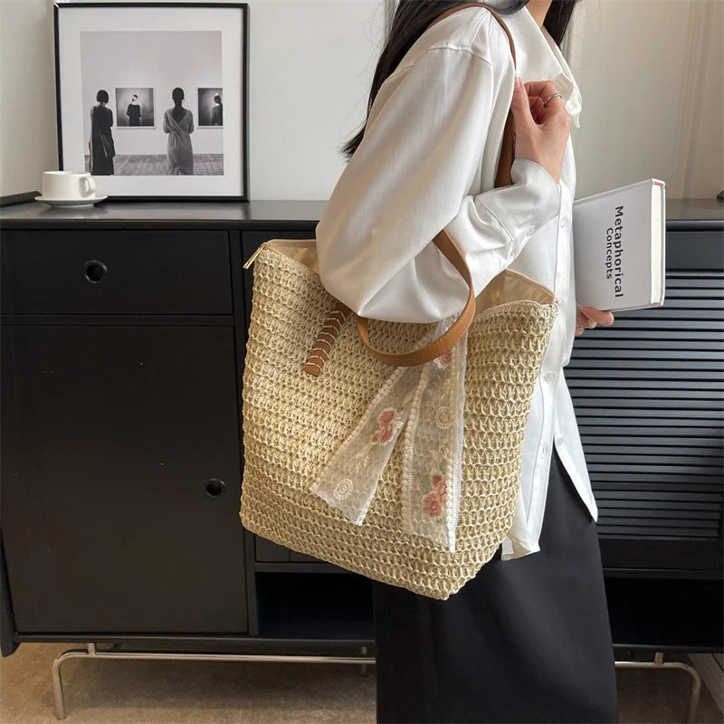 THE HAMPTONS WOVEN TOTE