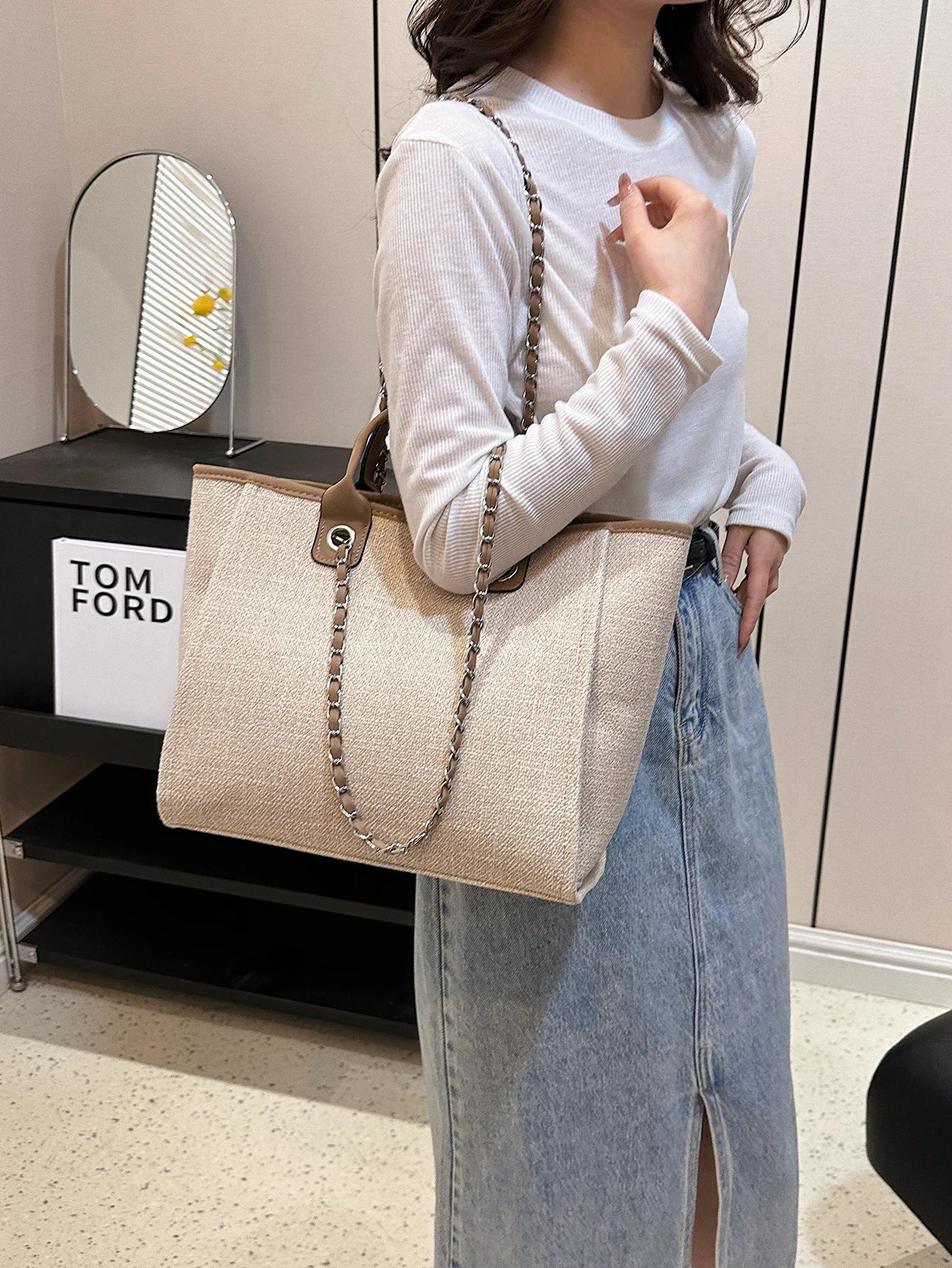 CANVAS CHAIN TOTE – LARGE CAPACITY COMMUTER BAG