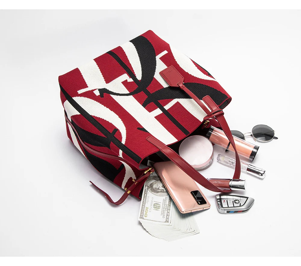 LUCY RETRO BUCKET HANDBAG