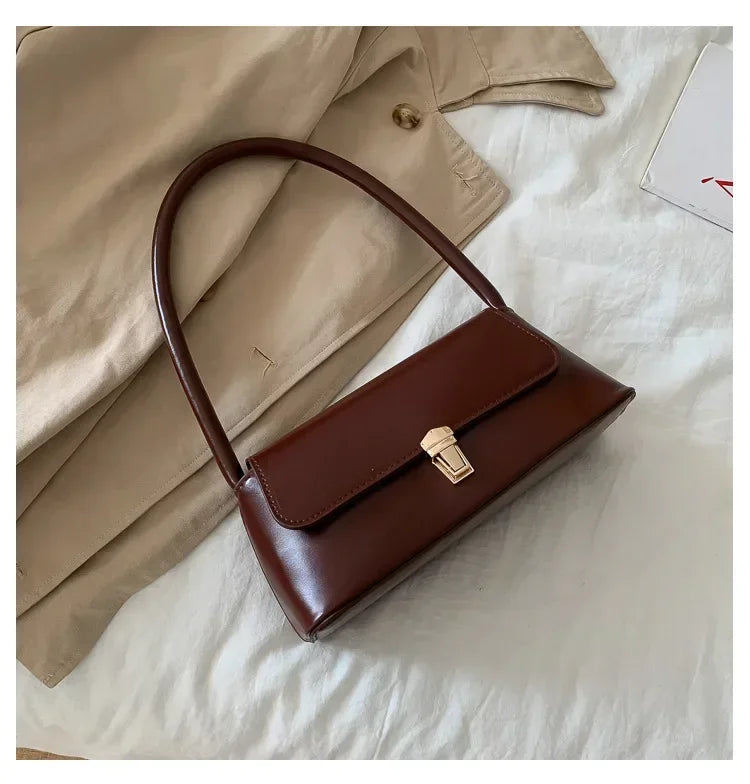Aria Luxe Saddle Bag