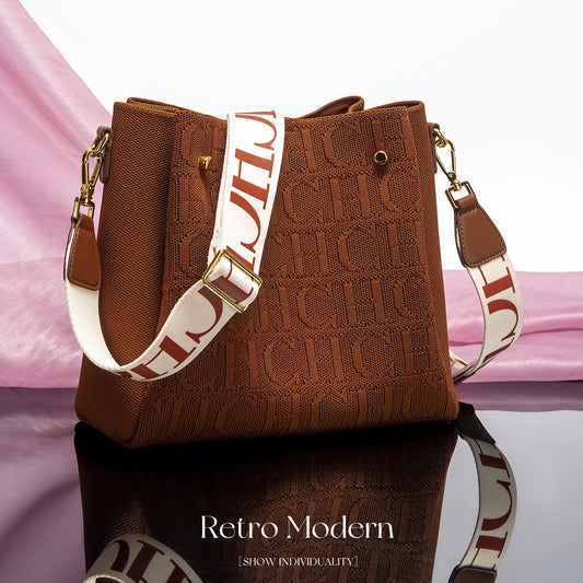 GEORGIA LETTER SHOULDER BAG