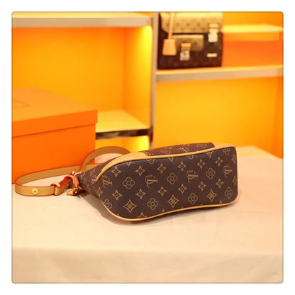 Louis Curve Signature Bag