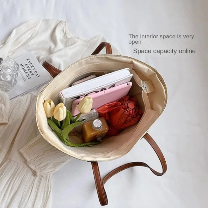 ADWOA STRAW SHOULDER BAG