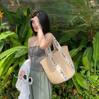 BEACHSIDE STRAW TOTE BAG