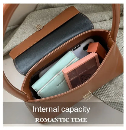 Aria Luxe Saddle Bag