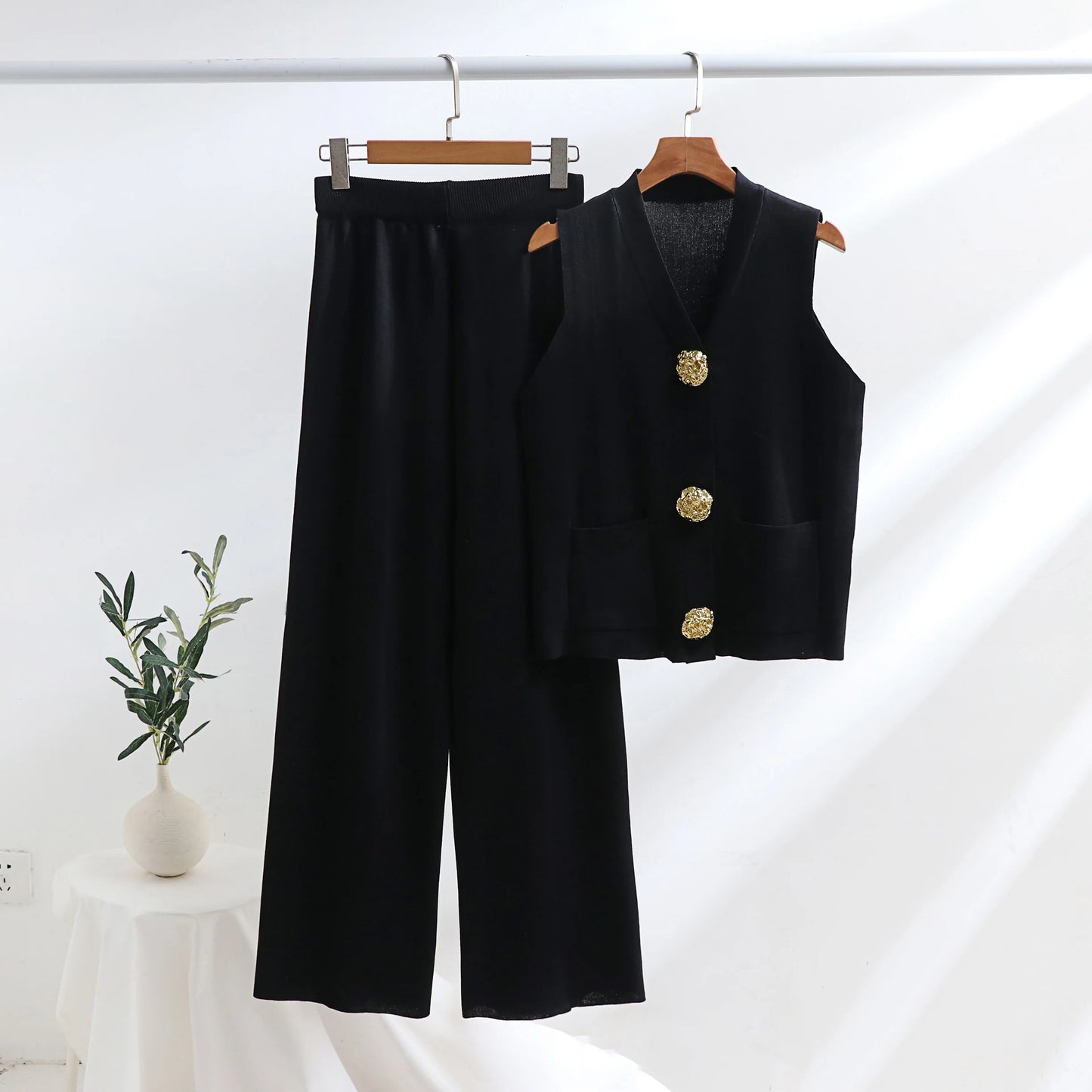 VICTORIA V-NECK VEST SET