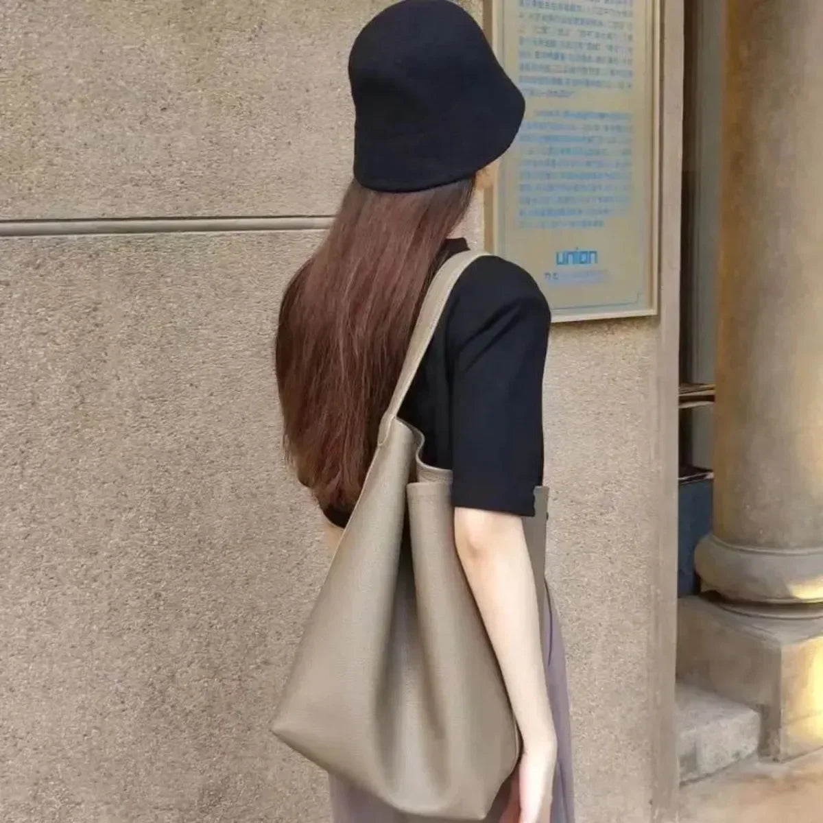 EMILIA LEATHER BUCKET TOTE