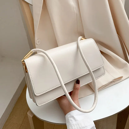 Aria Luxe Saddle Bag