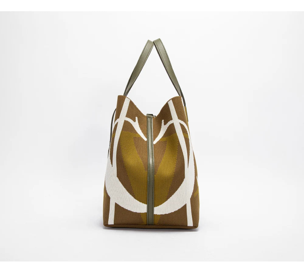 LUCY RETRO BUCKET HANDBAG