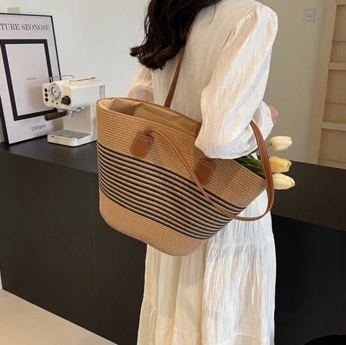 ADWOA STRAW SHOULDER BAG