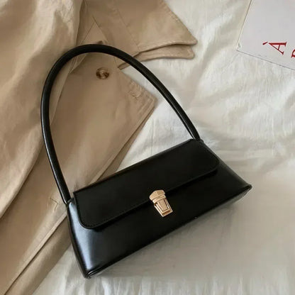 Aria Luxe Saddle Bag