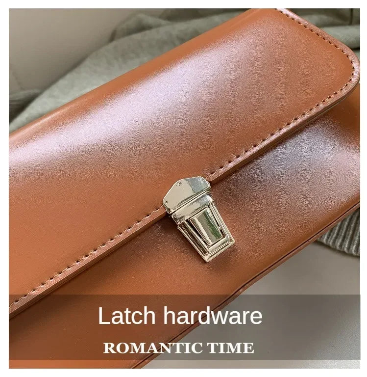 Aria Luxe Saddle Bag