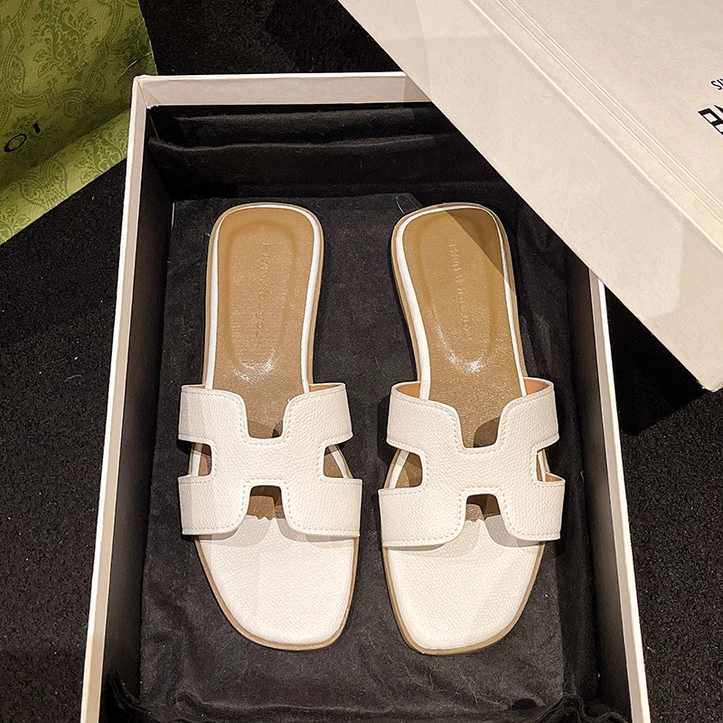 KATE LATEX FLAT SANDALS