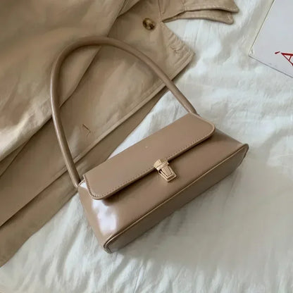 Aria Luxe Saddle Bag