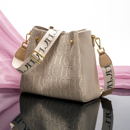 GEORGIA LETTER SHOULDER BAG