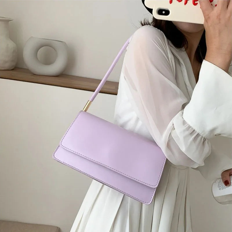 Aria Luxe Saddle Bag