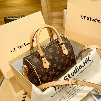Victoria Luxe Bag