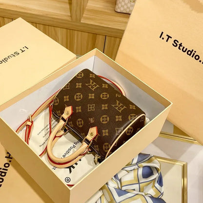 Victoria Luxe Bag