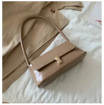 Aria Luxe Saddle Bag