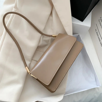 Aria Luxe Saddle Bag